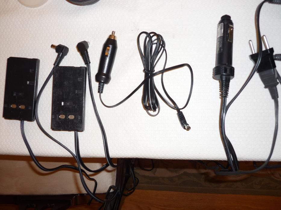 Camcorder Sony CCD-TR805E e carregador tomada e isqueiro