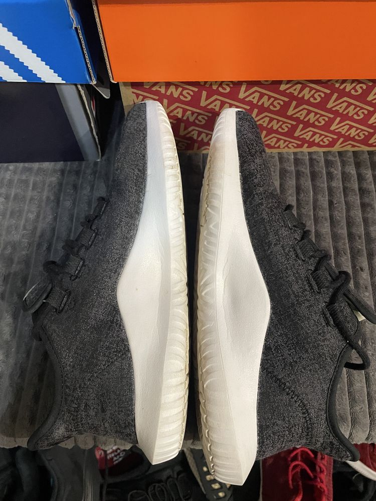 Оригінальні кросівки adidas Turbular Shadow 40(25,5см)