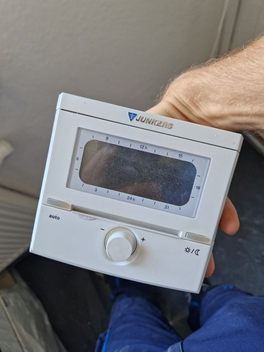 JUNKERS FR 50 Regulator pokojowy ze sterowaniem czasowym