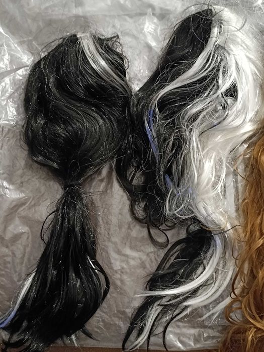 4 perucas coloridas femininas