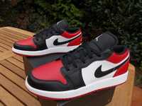 (r. Eur 39- 24,5 cm) Nike Jordan 1 Low Bred Toe 553560,-612