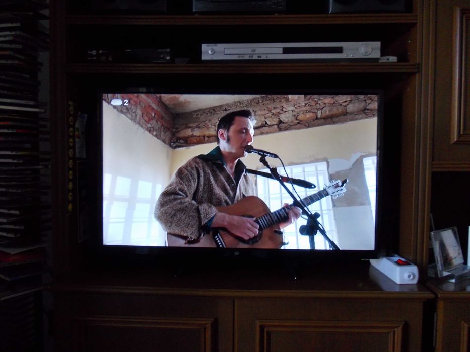 Televisor Led marca ,E,smart 32" como novo