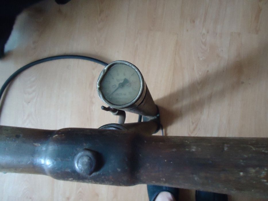 pompka smaochodowa 100 - letnia