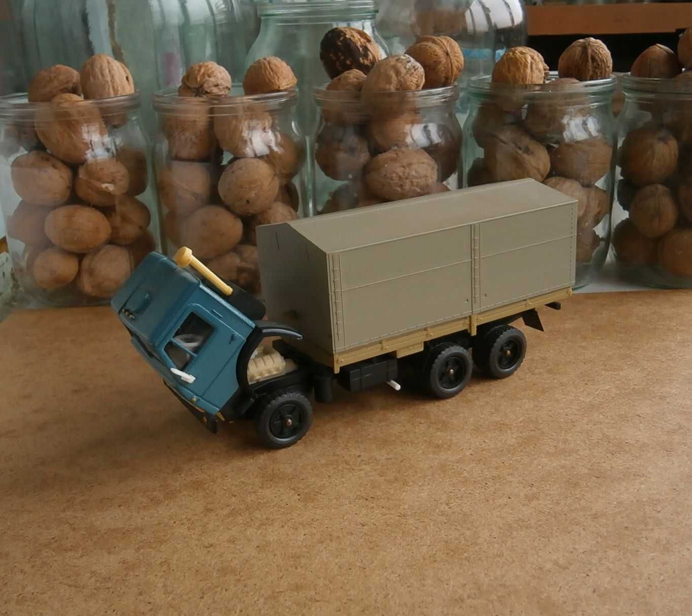 Модель СССР 1:43 УАЗ Москвич САУ Зил ГАЗ Камаз БТР Зис Toyota Mercedes