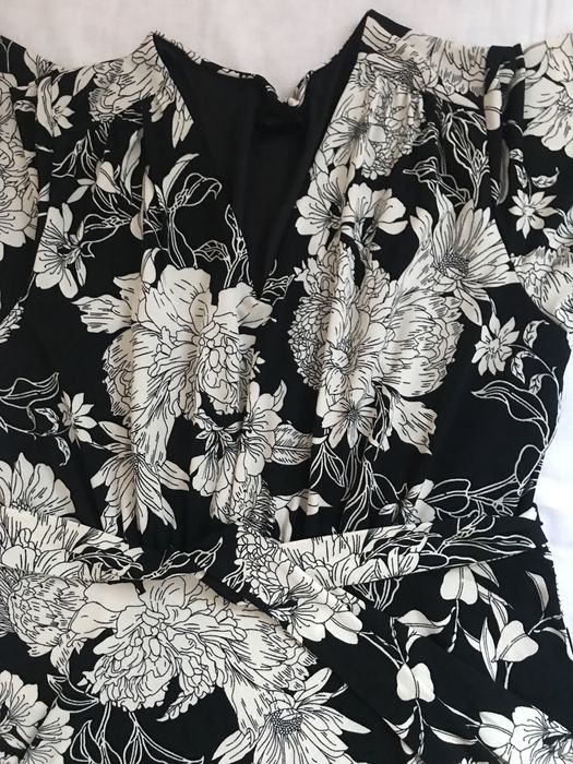 Sukienka używana -czarno-biala