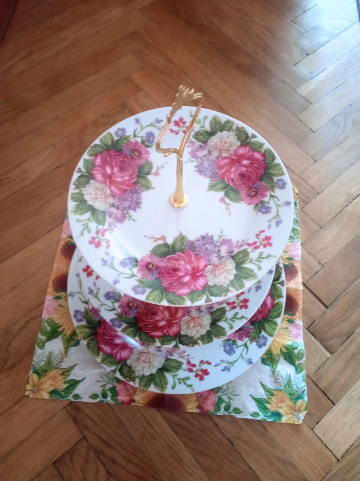 фруктовниця.порцелянова 3-х ярусна.