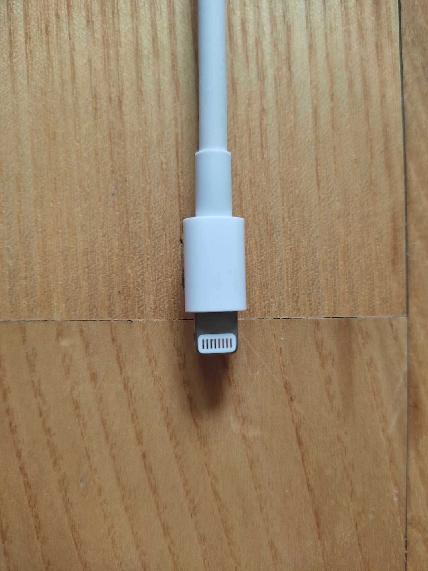 Oryginalny Apple MD825ZM/A lightning to vga