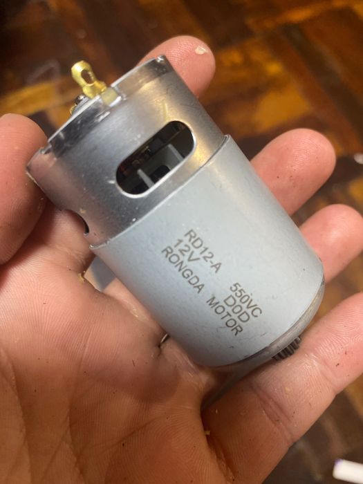 Мотор от шуруповерта RONGDA 550 12V.
