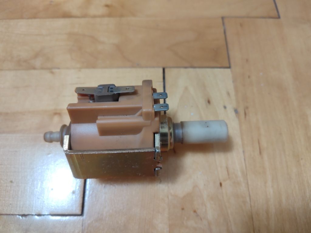 Jura C E F J S. Pompa  wody. 65 W