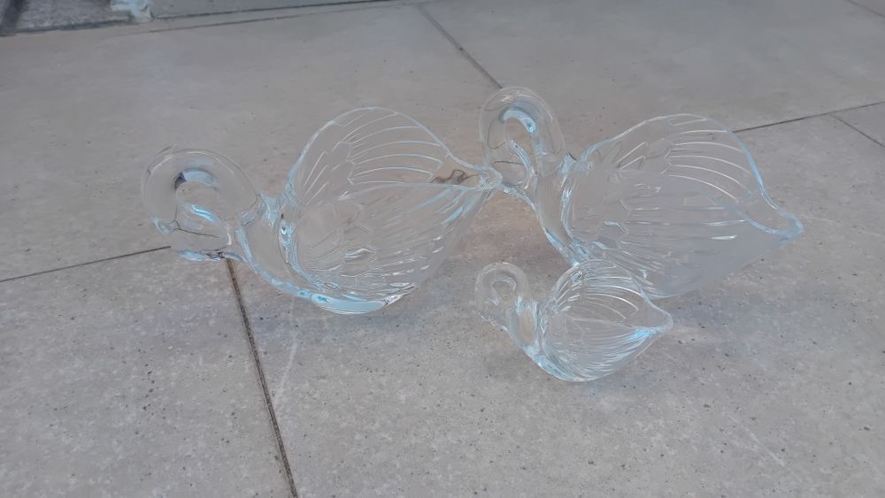 3 cisnes em cristal