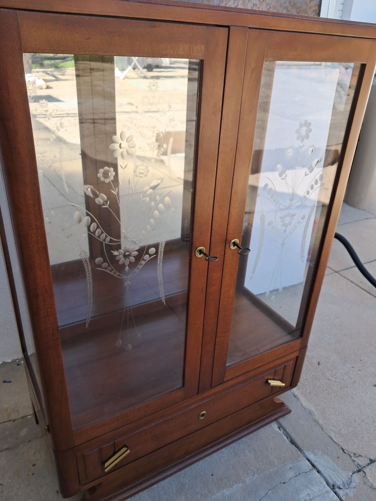 Vitrine parteleiras em video