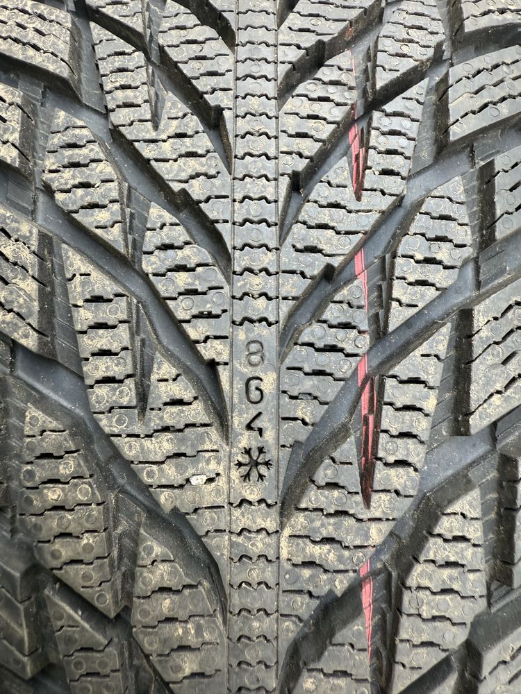215/60R16 Nokian hakkapeliitta R3