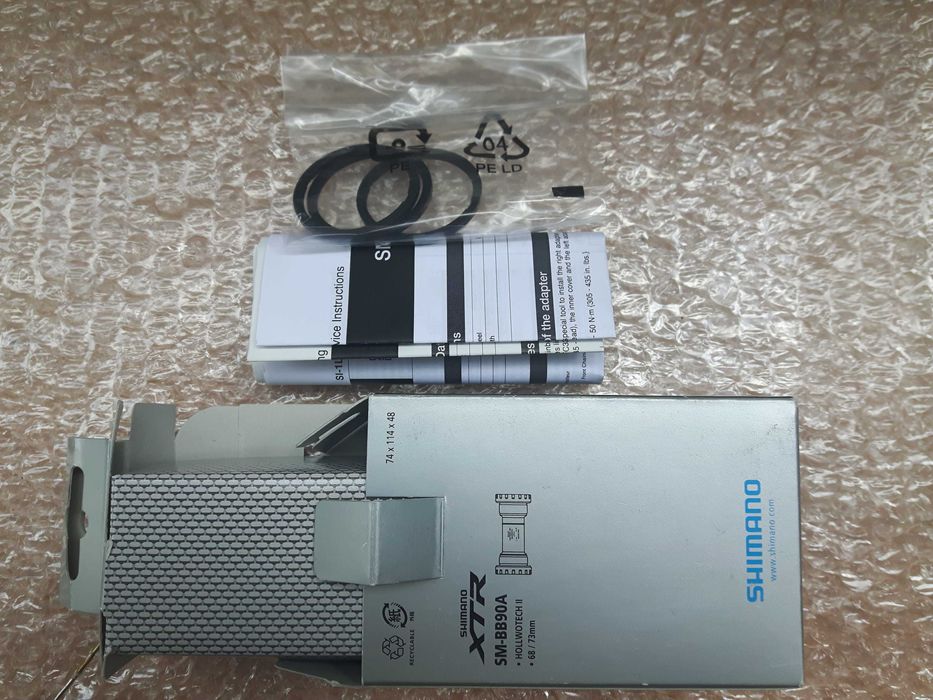 Wkład suportu Shimano XTR, model SM-BB90-Nowy i nieużywany