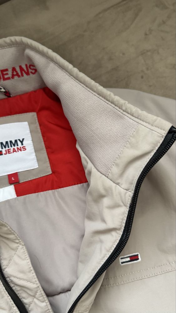 Куртка Tommy Hilfiger демисезон чоловіча L розмір