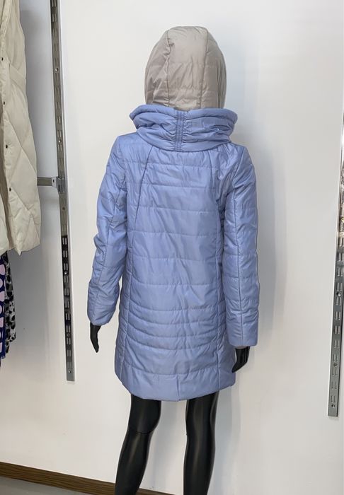 Осіння куртка нова жіноча демі пальто 42 48 плащ з капюшоном дешев