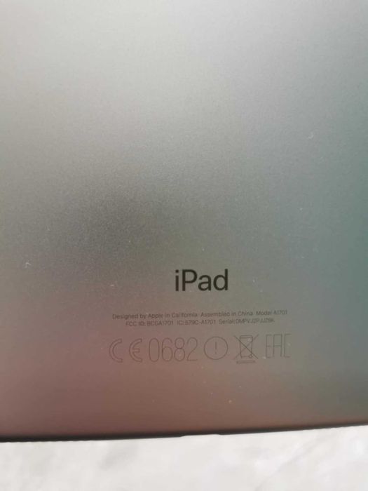 Ipad на запчастини