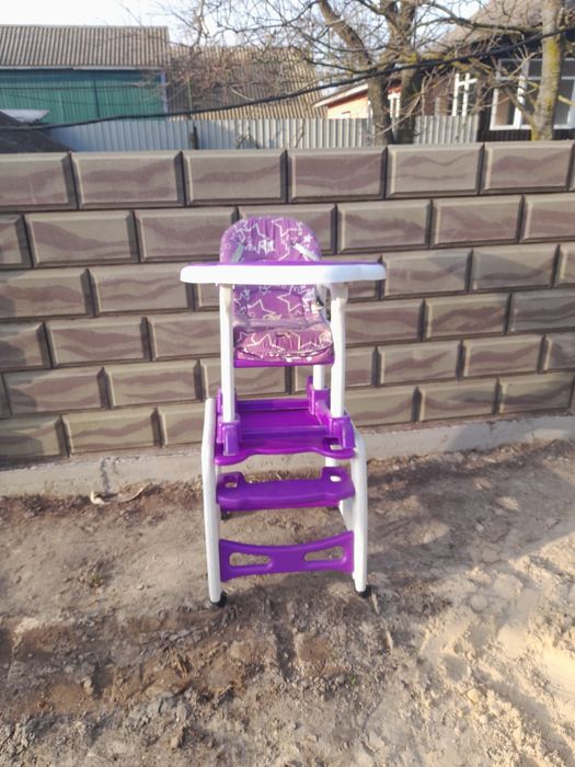 Столик для годування