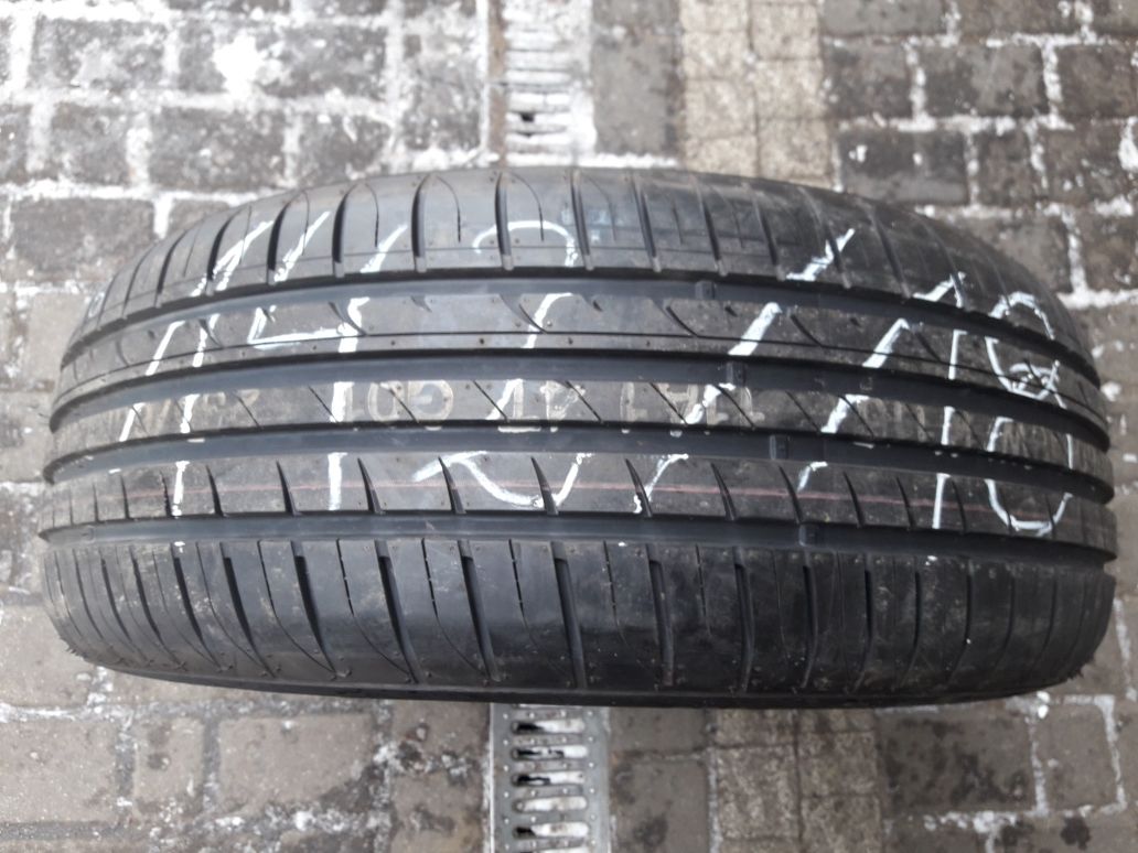 235/60R18 103W HANKOOK , pojedyńcza opona letnia.