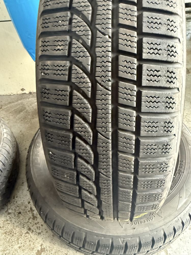 Opony zimowe Toyo 165/65 R14 79T