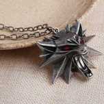 MEDALION Szkoła Wilka WIEDŹMIN Czerwone Oczy Naszyjnik Amulet GERALT