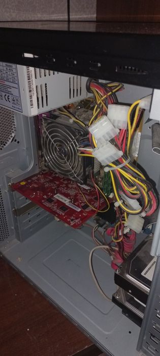 Продаю електроніку.Монітори,і компліктующе до комп'ютера звертайтеся.