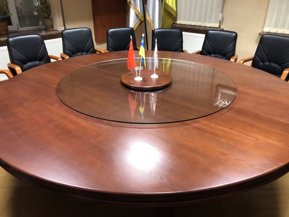 Стол для переговорной