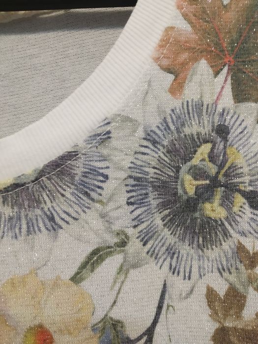 Bluzeczka biała w kwiaty