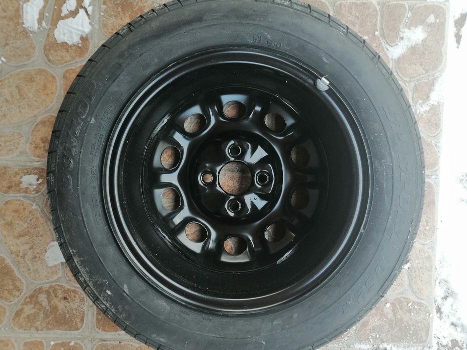 Opona Dunlop Sport z felgą stal 175/65/14 4x100
