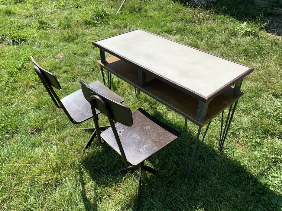 Stare ławki szkolne