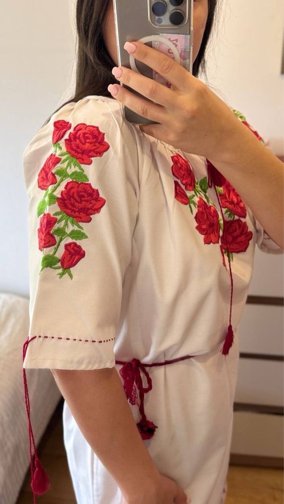 Жіночі вишиванки