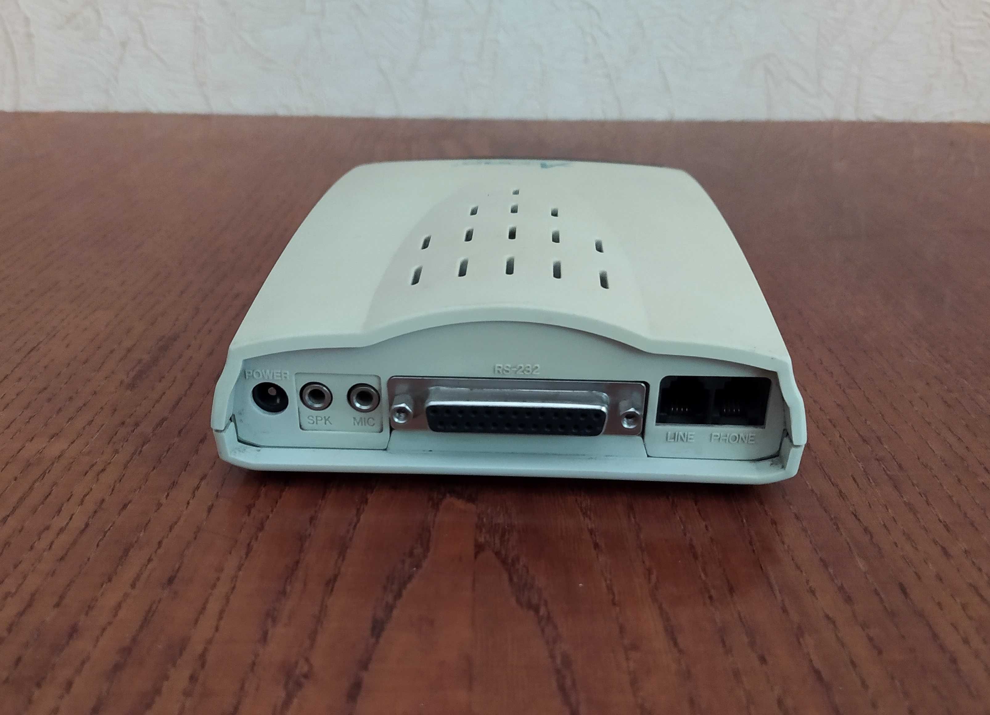 Модем Acorp 56K External Data/Fax/Voice Modem.Б/У