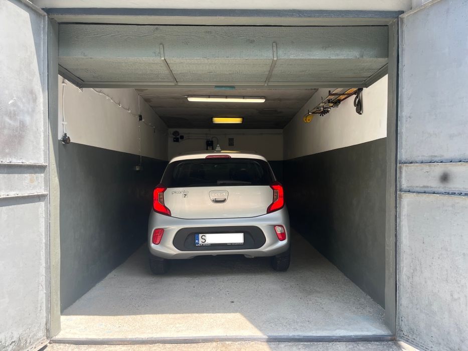 Garaż murowany 16m z prądem na granicy  Świętochłowic i Chorzowa