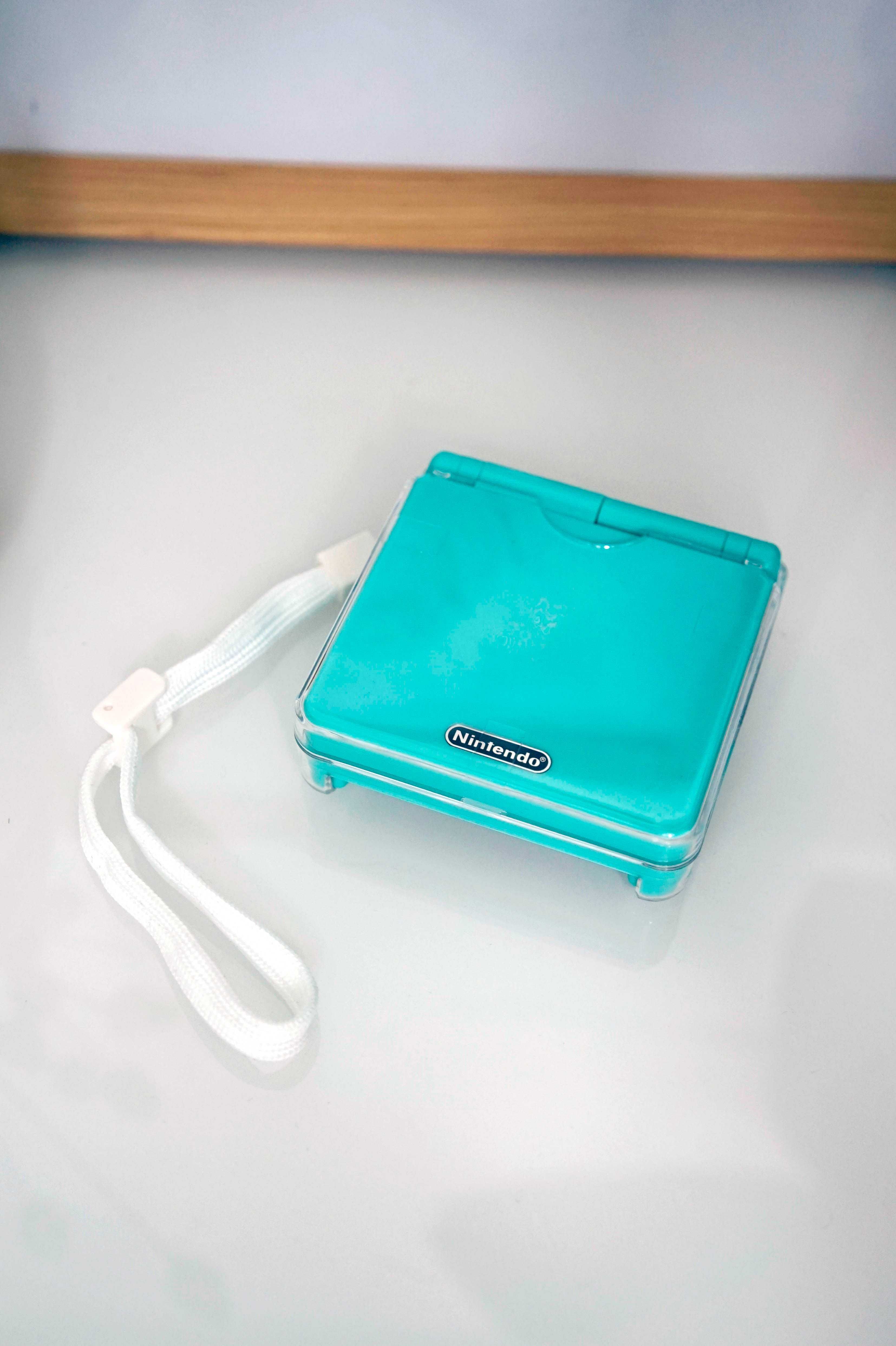 GameBoy Advance SP - IPS, USB-C, folia, osłonka, smyczka i inne