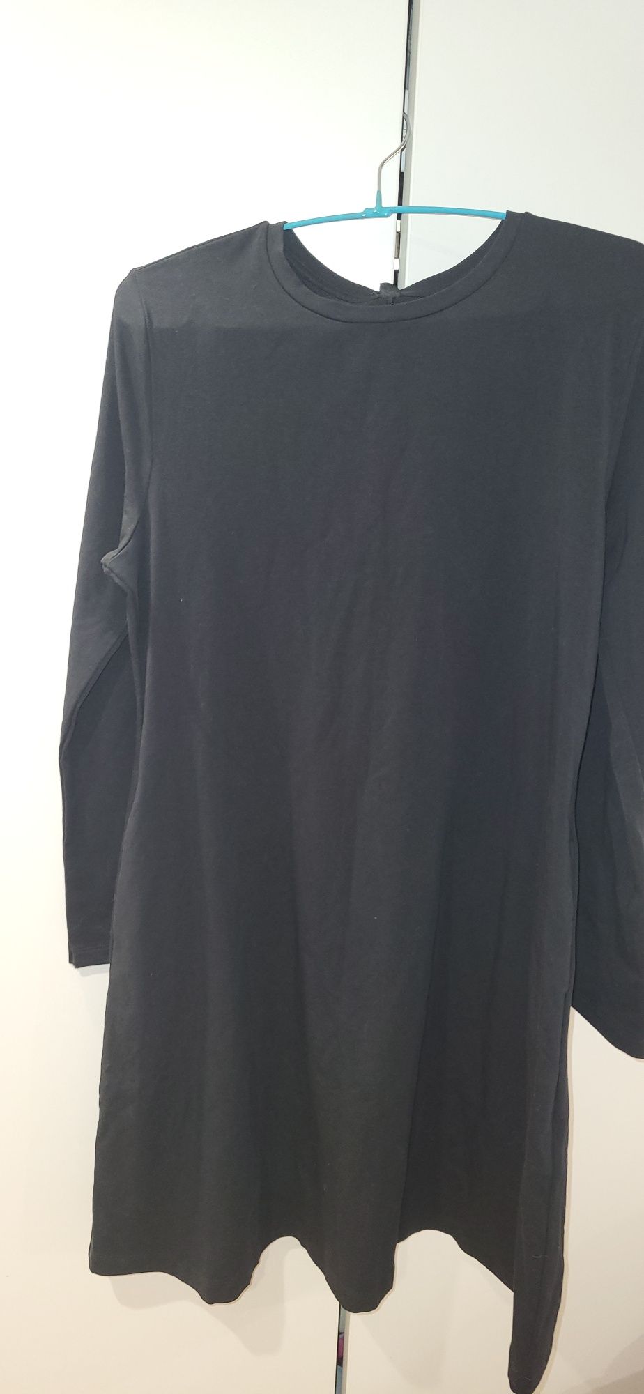 СУКНЯ Uniqlo,  розмір L