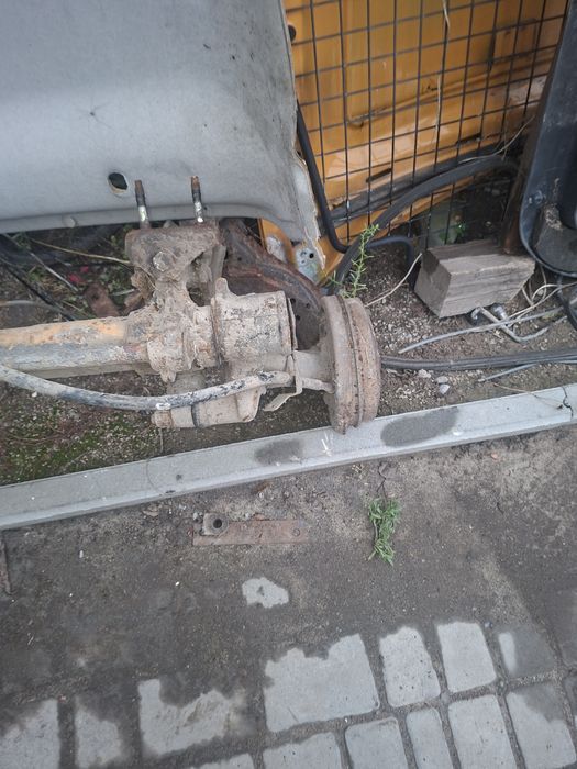 Задня балка Пежо 205,309