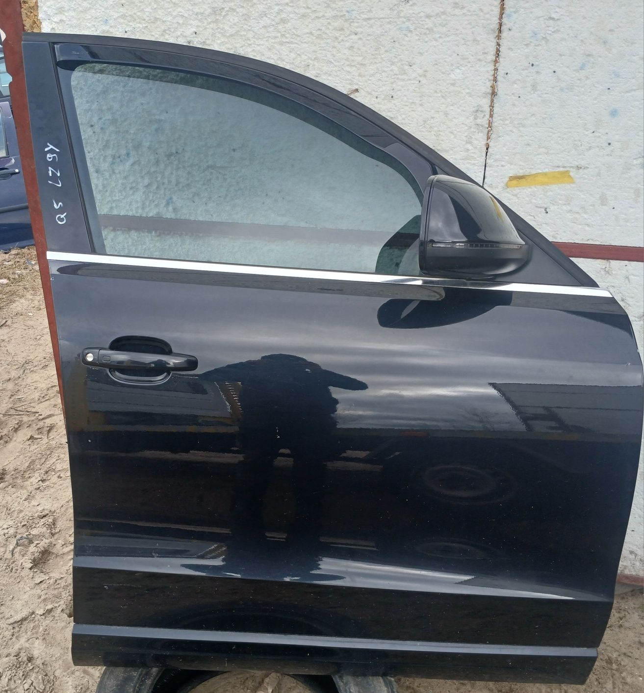 Drzwi prawy przod przednie audi q5 8R LZ9Y