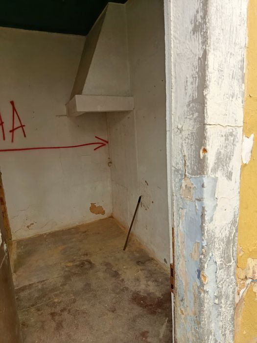 Terreno com 2 casas Bairro Santos Nicolau em Setúbal
