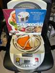 Philips Multicooker HD3037 - Pełne wyposażenie!