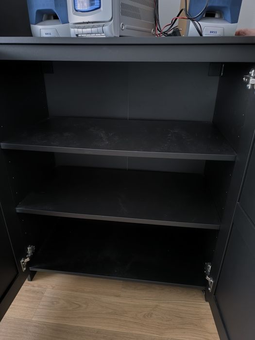 Móvel com 3 prateleiras