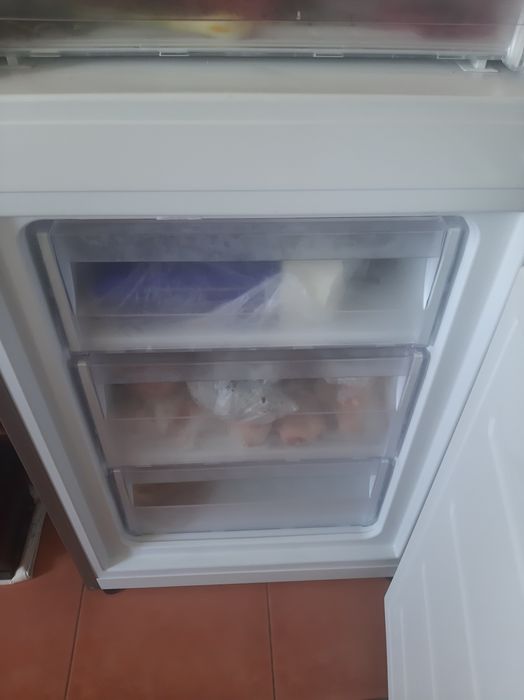 Холодильник Indesit 180 x 60см.