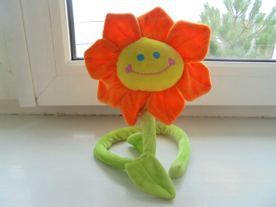 Kwiatek zawieszka do wózka łóżeczka  dziecka