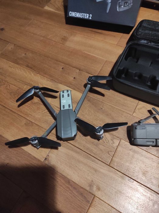 Dron Exo Cinemaster 2+ dodatki.