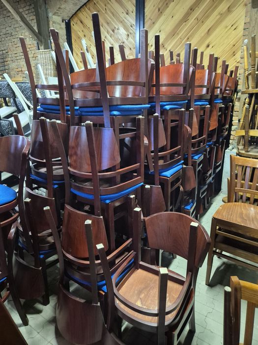 80x Krzesło drewniane FAMEG + stoły | Restauracja | Sala bankietowa |