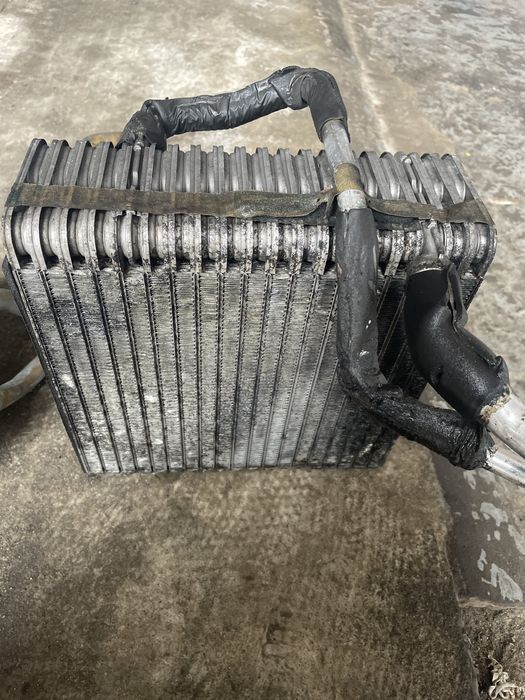 Комплект радіаторів та сервоприводів на Гранд Чероки 2004р.