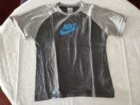 T-shirt Nike cinzenta