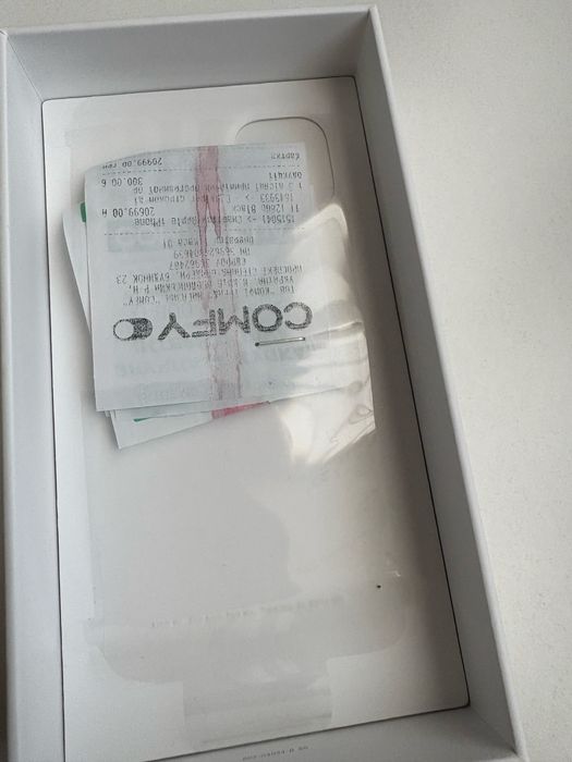 Продам Айфон 11 память 128