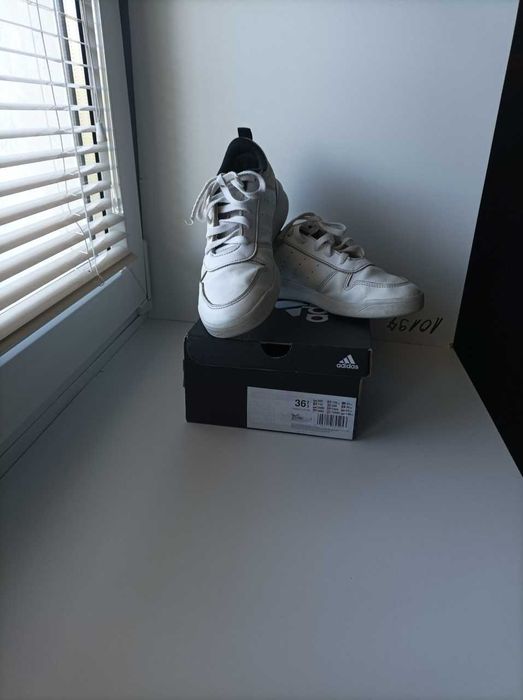 Białe adidasy TENSAUR K EF1085 (wkładka 24 cm)