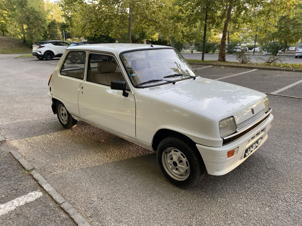 Renault 5 tl revisao total feita inspecao valida ate dezembro 2026