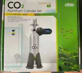 ISTA  Zestaw CO2 Z Aluminiowym Pojemnikiem 1L Professional + dodatki