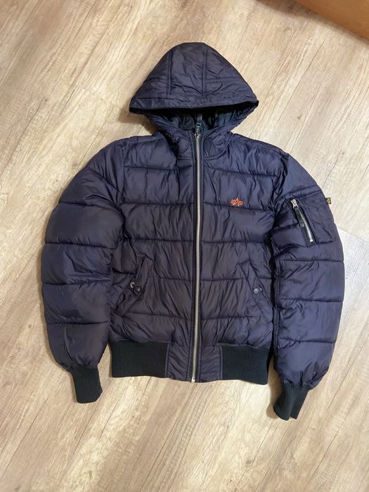 Бомбер Пуховик Alpha Industries